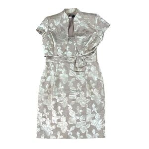 Woman’s 2 piece Jones New York dress with matching bolero jacket size 16